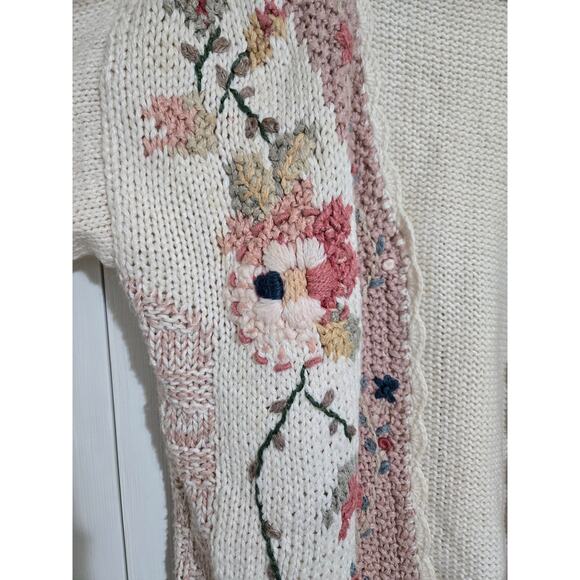 Colleens collectables large women's floral knit cardigan - Picture 3 of 8